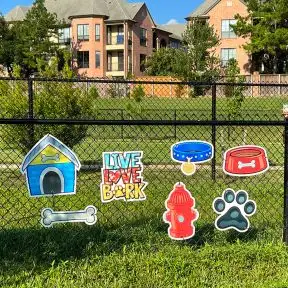 Budget Dog Park Fence Décor